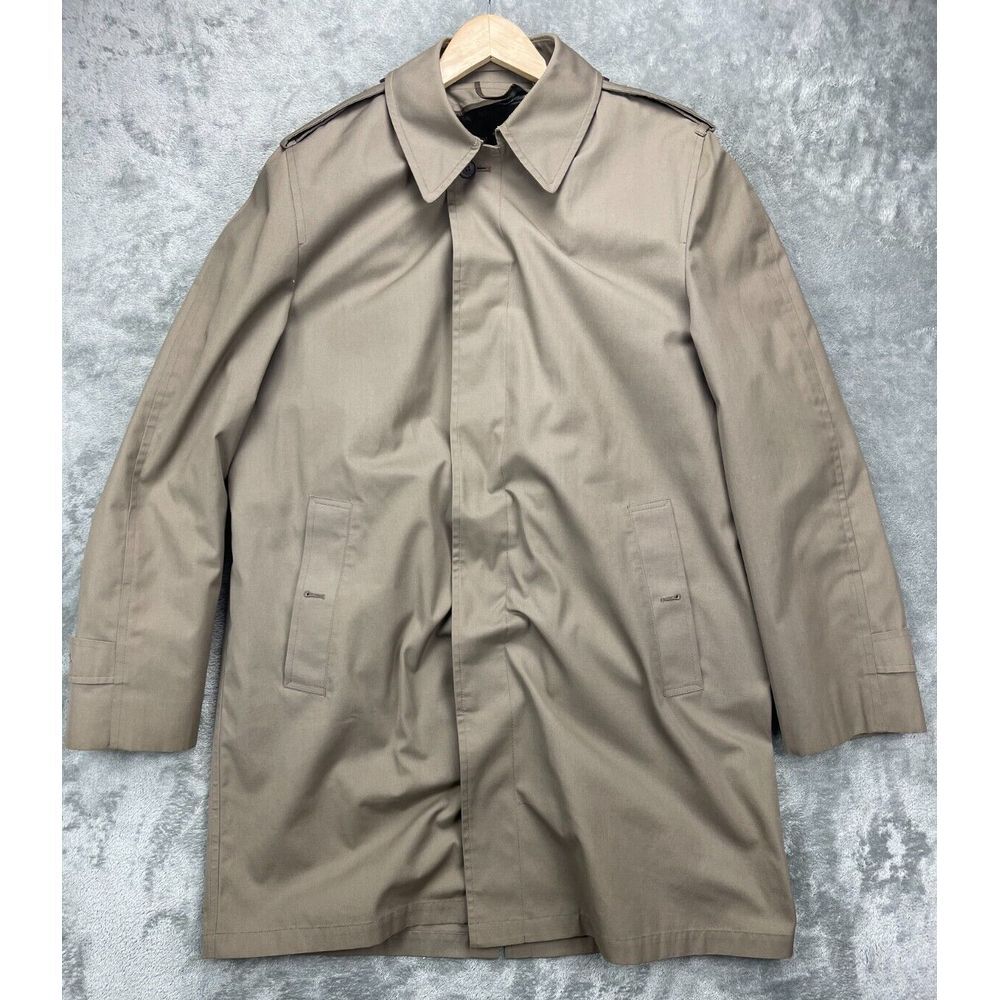 VTG London Fog Men's Trench Coat Size 42 Long Beige Lined Button Up Pockets